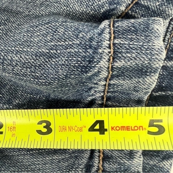 OLD NAVY The Flirt Women’s Blue Jean Denim Shorts Sz 12 Distressed Pockets - Picture 8 of 9